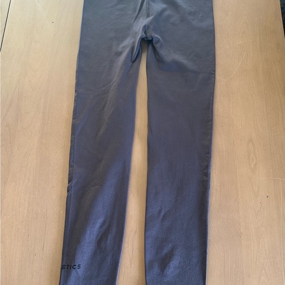 Pants 💜🤍 - Picture 8 of 15